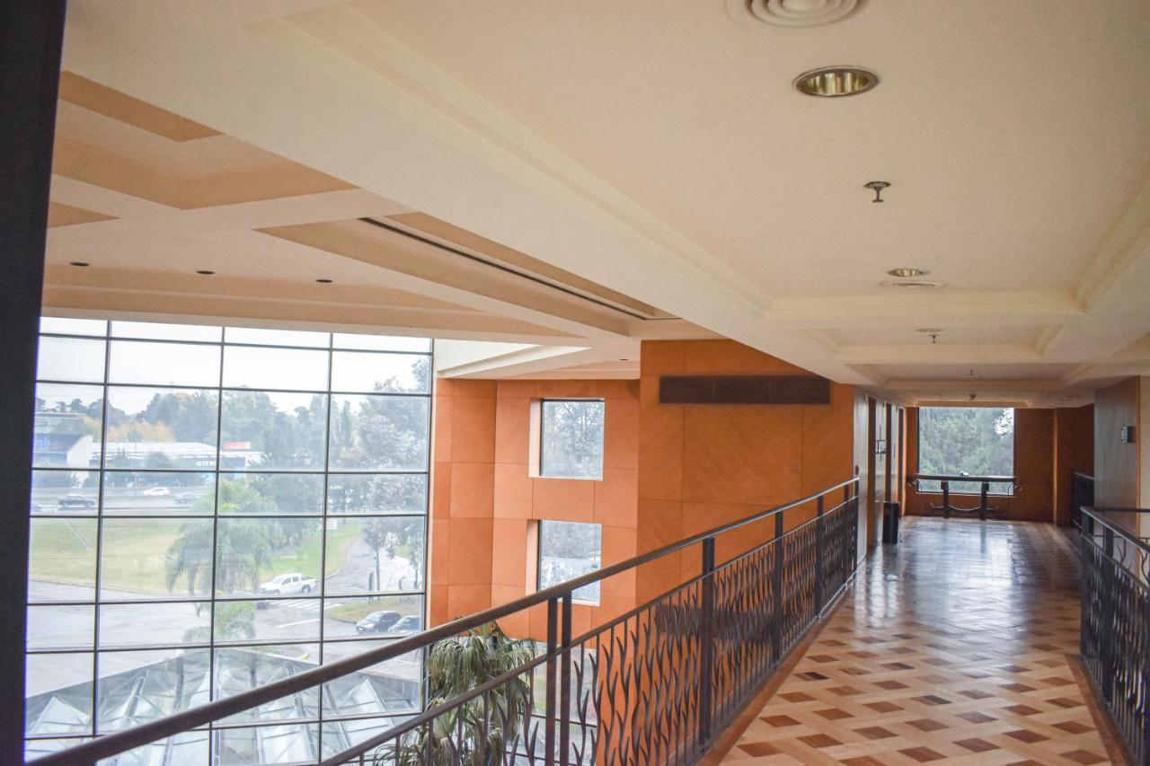 Sheraton Pilar Hotel & Convention Center Exterior foto