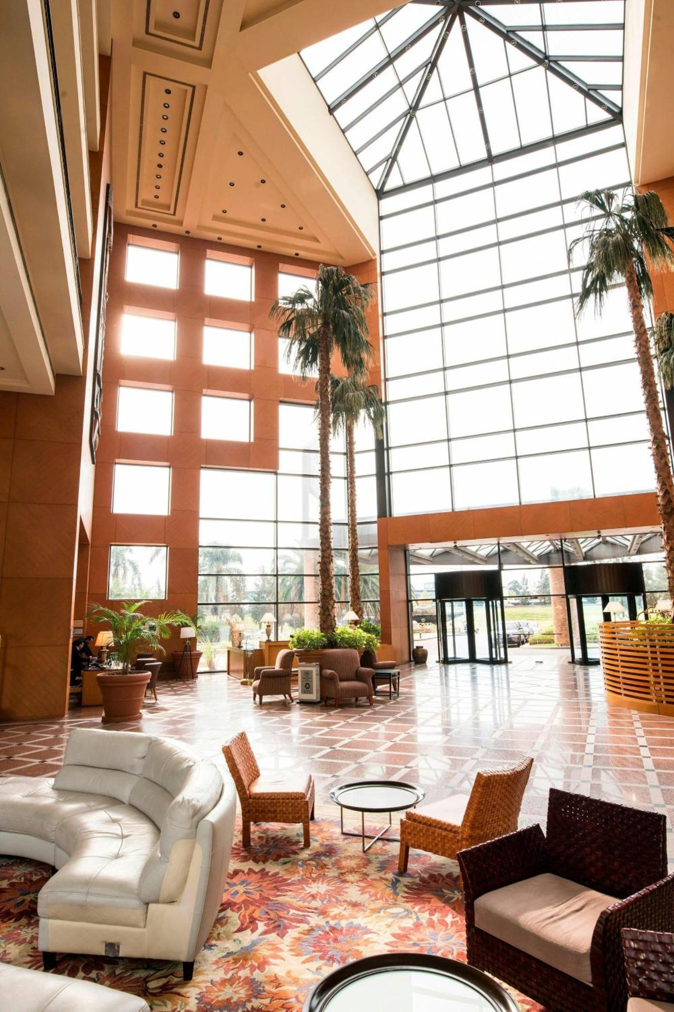 Sheraton Pilar Hotel & Convention Center Exterior foto
